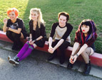 5 Seconds of Summer convidam Hey Violet para banda de abertura
