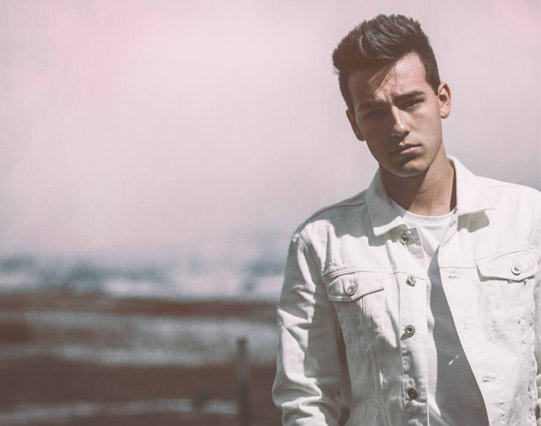 Ganha um pacote VIP Jacob Whitesides!